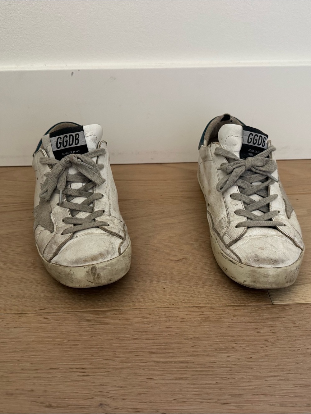 Golden Goose White Leather Sneakers with Grey Star and Laces - Picture 2 of 3